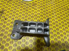 Кронштейн дроссельной заслонки Volkswagen Polo