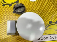 Лючок топливного бака Hyundai Solaris