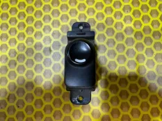 Кнопка стеклоподъемника Hyundai Solaris