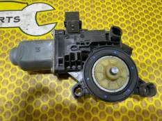 Мотор стеклоподъемника Volkswagen Polo