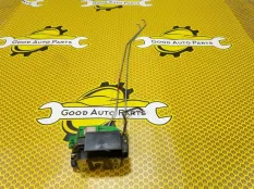 Замок двери Hyundai Solaris