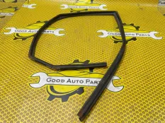 Уплотнитель стекла двери Hyundai Solaris