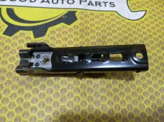 Механизм регулировки ремня безопасности Volkswagen Polo