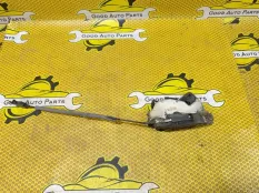 Замок двери Volkswagen Polo