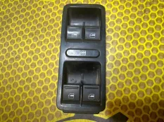 Блок кнопок управления стеклоподъемниками Volkswagen Polo