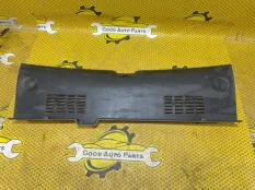 Кожух замка багажника Hyundai Solaris