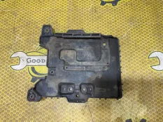 Площадка аккумулятора Hyundai Solaris