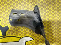 Кронштейн крыла Volkswagen Polo