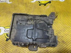 Площадка аккумулятора Hyundai Solaris