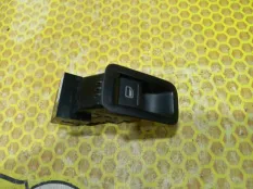 Кнопка стеклоподъемника Volkswagen Polo