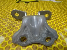 Петля двери верхняя Hyundai Solaris