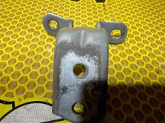 Петля двери верхняя Hyundai Solaris