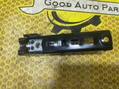 Механизм регулировки ремня безопасности Volkswagen Polo