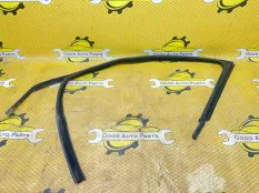 Уплотнитель стекла двери Volkswagen Polo