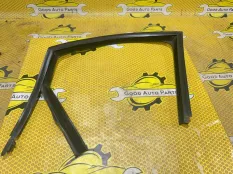 Уплотнитель стекла двери Volkswagen Polo