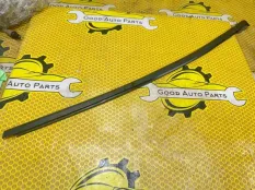 Бархотка стекла внешняя Volkswagen Polo