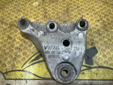 Кронштейн двигателя Volkswagen Polo