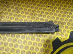 Бархотка стекла двери внешняя KIA RIO