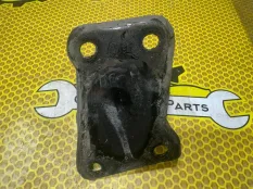 Кронштейн балки Volkswagen Polo