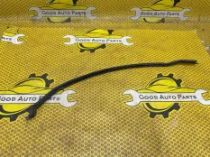 Уплотнитель двери SKODA Octavia