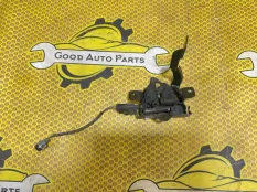 Замок капота Hyundai Solaris