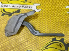 Петля капота Hyundai Solaris