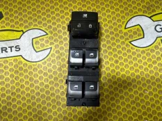 Блок кнопок управления стеклоподъемниками KIA RIO