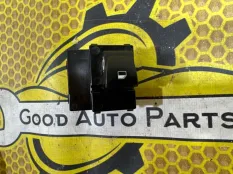 Кнопка стеклоподъемника Hyundai Solaris