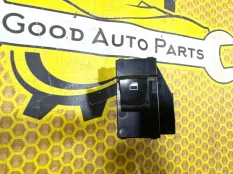 Кнопка стеклоподъемника Hyundai Solaris