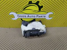 Замок двери Volkswagen Polo