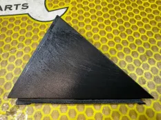 Уголок двери Hyundai Solaris