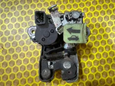 Замок багажника Hyundai Solaris