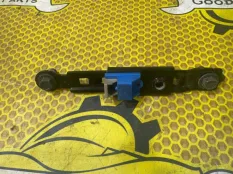 Механизм регулировки высоты ремня безопасности Hyundai Solaris