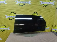 Стекло двери Volkswagen Polo