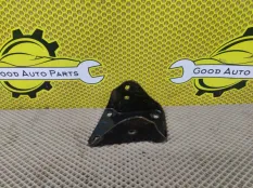 Кронштейн балки Volkswagen Polo