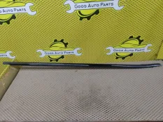 Бархотка стекла двери внешняя Geely Tugella