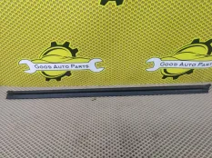 Бархотка стекла двери внутренняя Geely Tugella