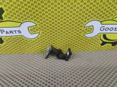 Петля двери Volkswagen Polo