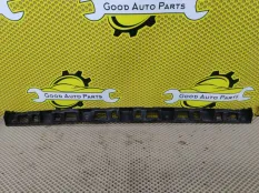 Кронштейн бампера центральный Volkswagen Polo