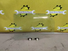 Стекло двери Geely Tugella