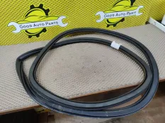 Уплотнитель двери Geely Tugella