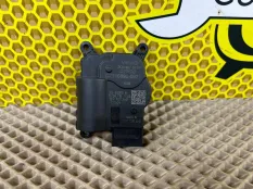 Сервопривод заслонок печки SKODA Octavia