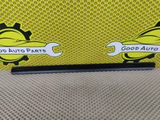 Бархотка стекла двери внутренняя SKODA Octavia