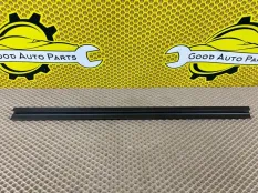 Бархотка стекла двери внутренняя SKODA Octavia