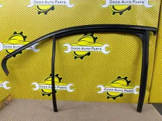 Уплотнитель стекла двери SKODA Octavia