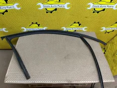 Уплотнитель стекла двери SKODA Octavia