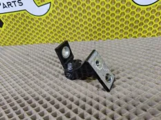 Петля двери Geely Tugella