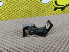 Петля двери Geely Tugella