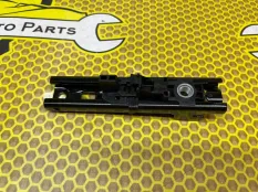 Механизм регулировки ремня безопасности Volkswagen Polo