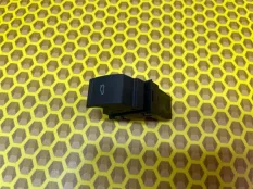 Кнопка открывания багажника Volkswagen Polo